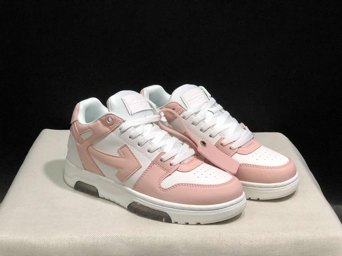 Women's & Men's Couple Street Board Comfortable Retro White Sneakers