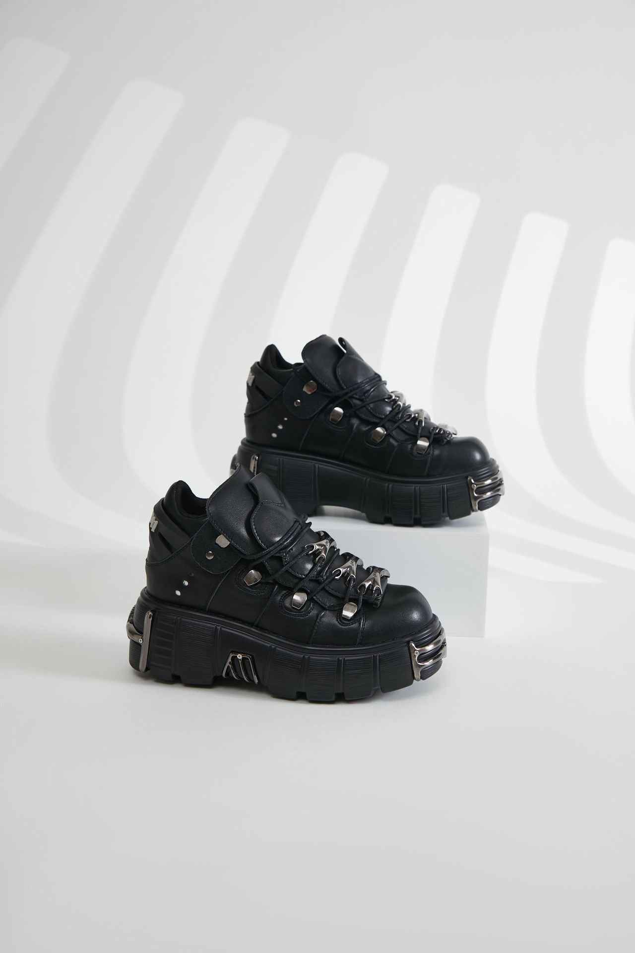 Women's Heavy Metal Platform Punk Dark Motorcycle Boots
