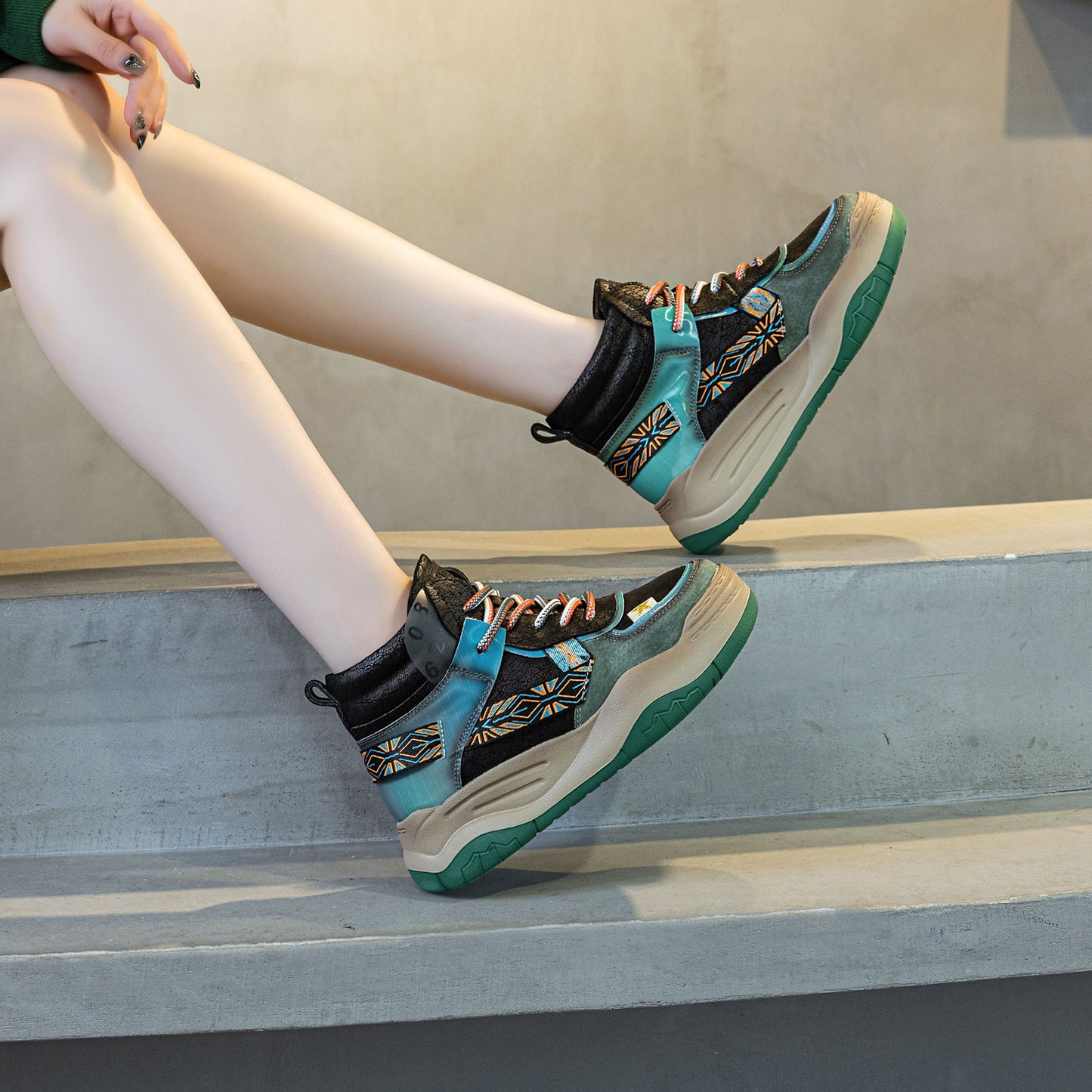 Women's First Layer Cowhide Retro Style Platform White Women's Shoes