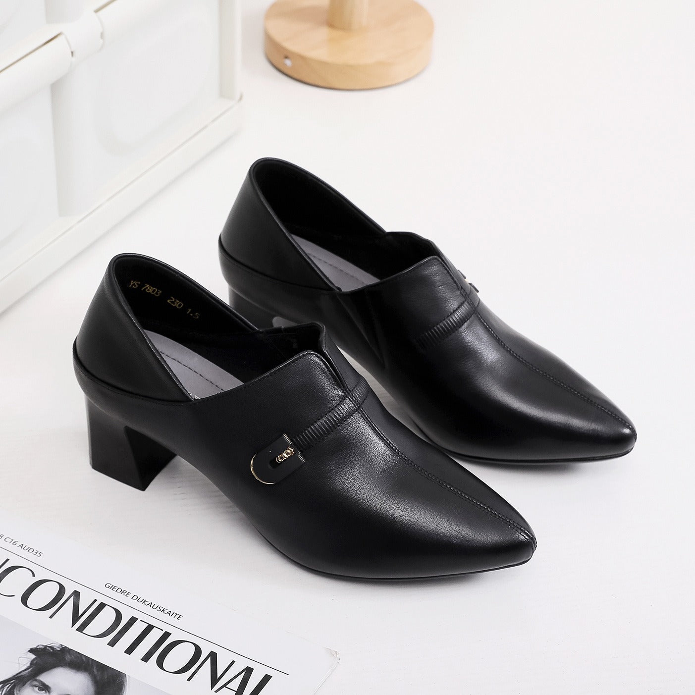 Women's Genuine Pointed Toe Chunky Deep Mouth Autumn First Women's Shoes