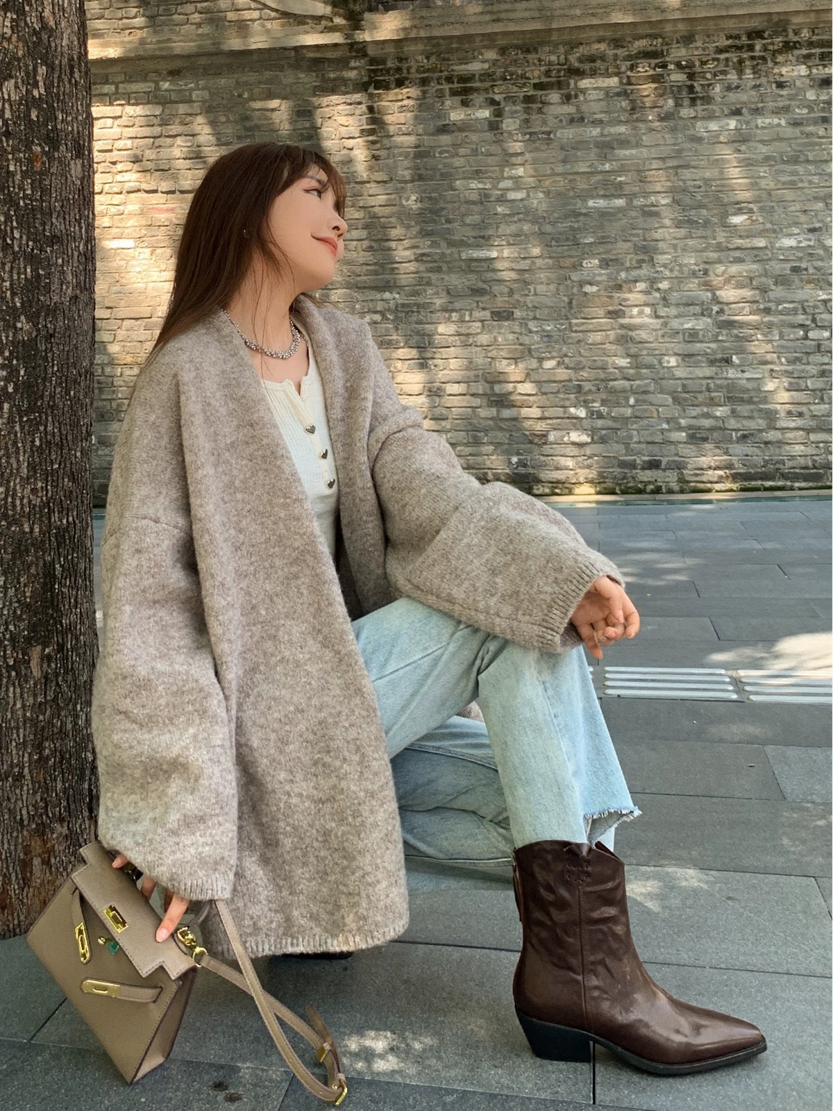Women's Fashionable Pointed Toe V-shaped Mouth Retro Denim Skinny Thick No Boots