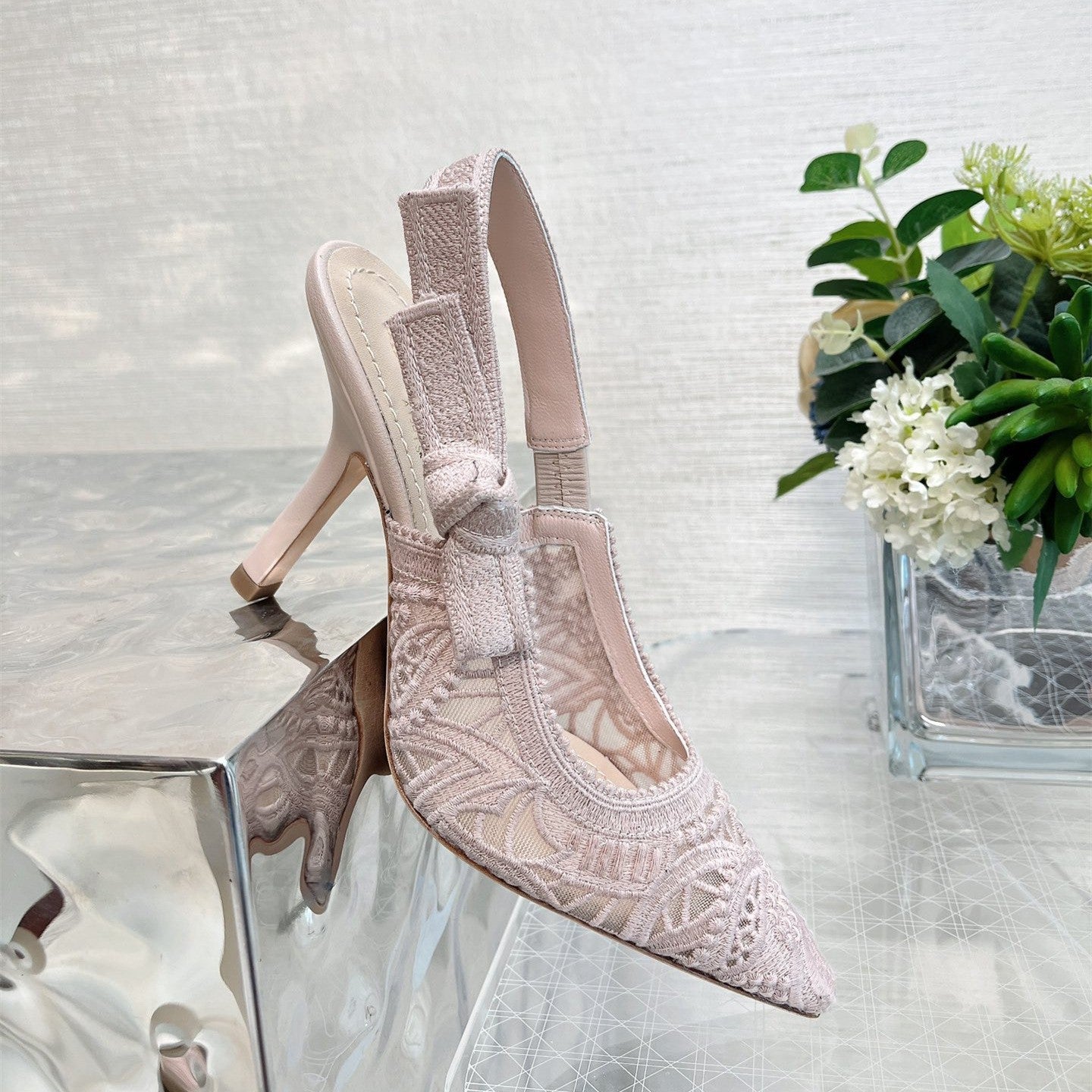 Women's Letter Lace Wedding Mesh Flat Kitten Pointed Sandals