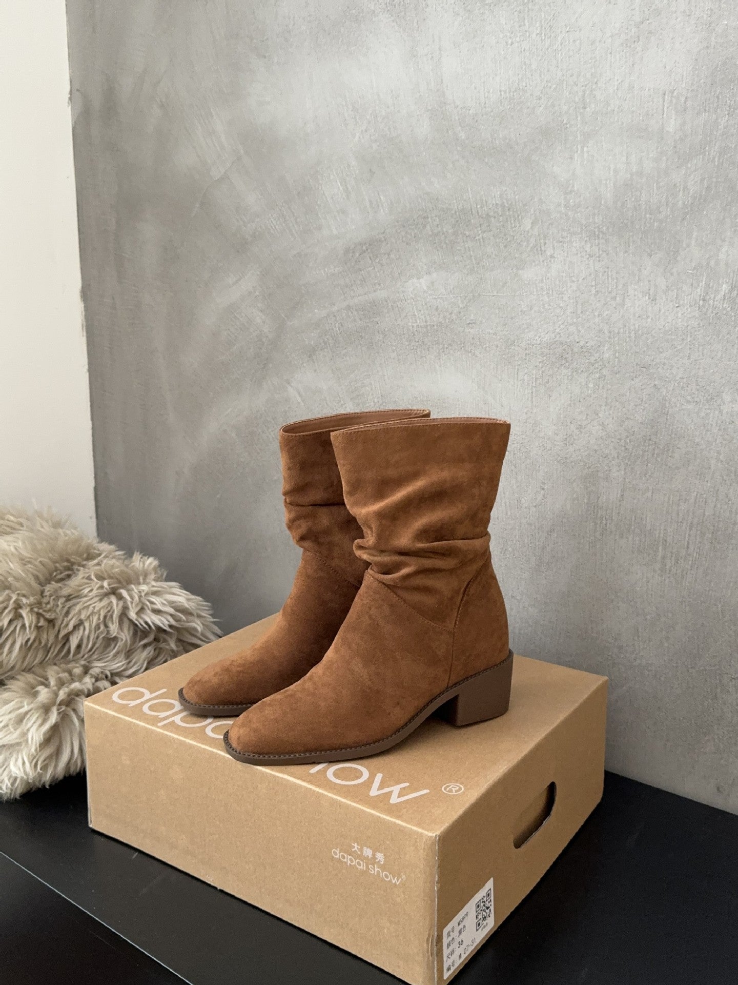 Women's Pile Elegant Short Sleeve Height Increasing Insole Boots