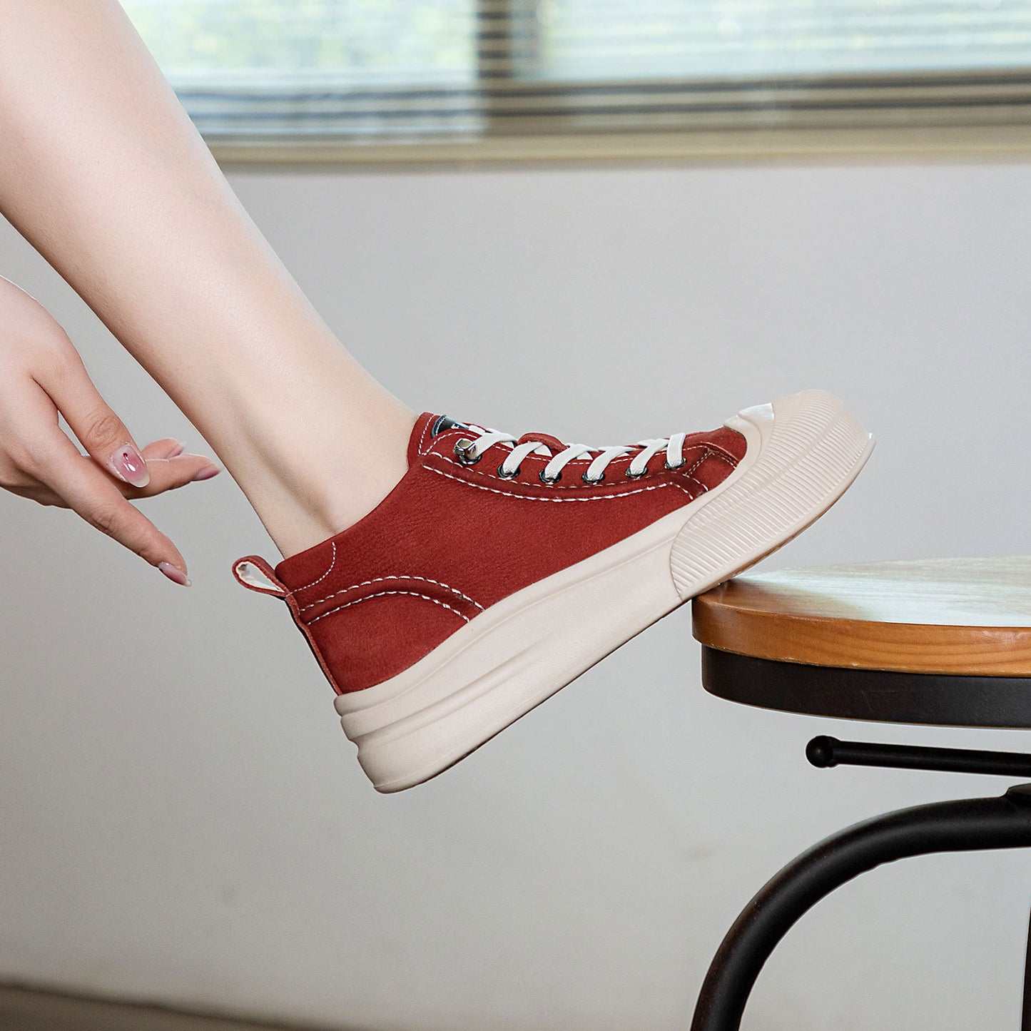 Women's Top White Autumn Full Grain Cow Casual Shoes