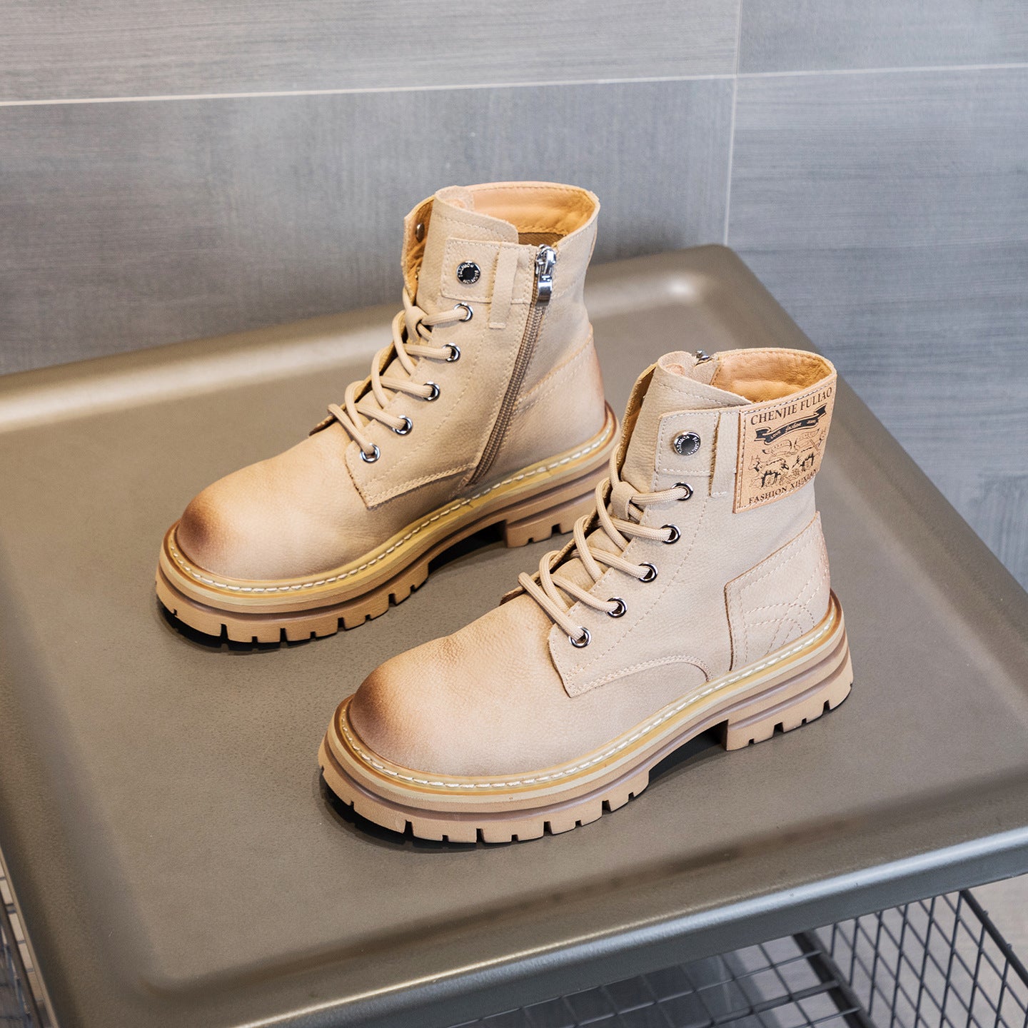Women's Cowhide Martin Summer Waterproof Outdoor Travel Height Increasing Insole Retro Women's Leather Boots