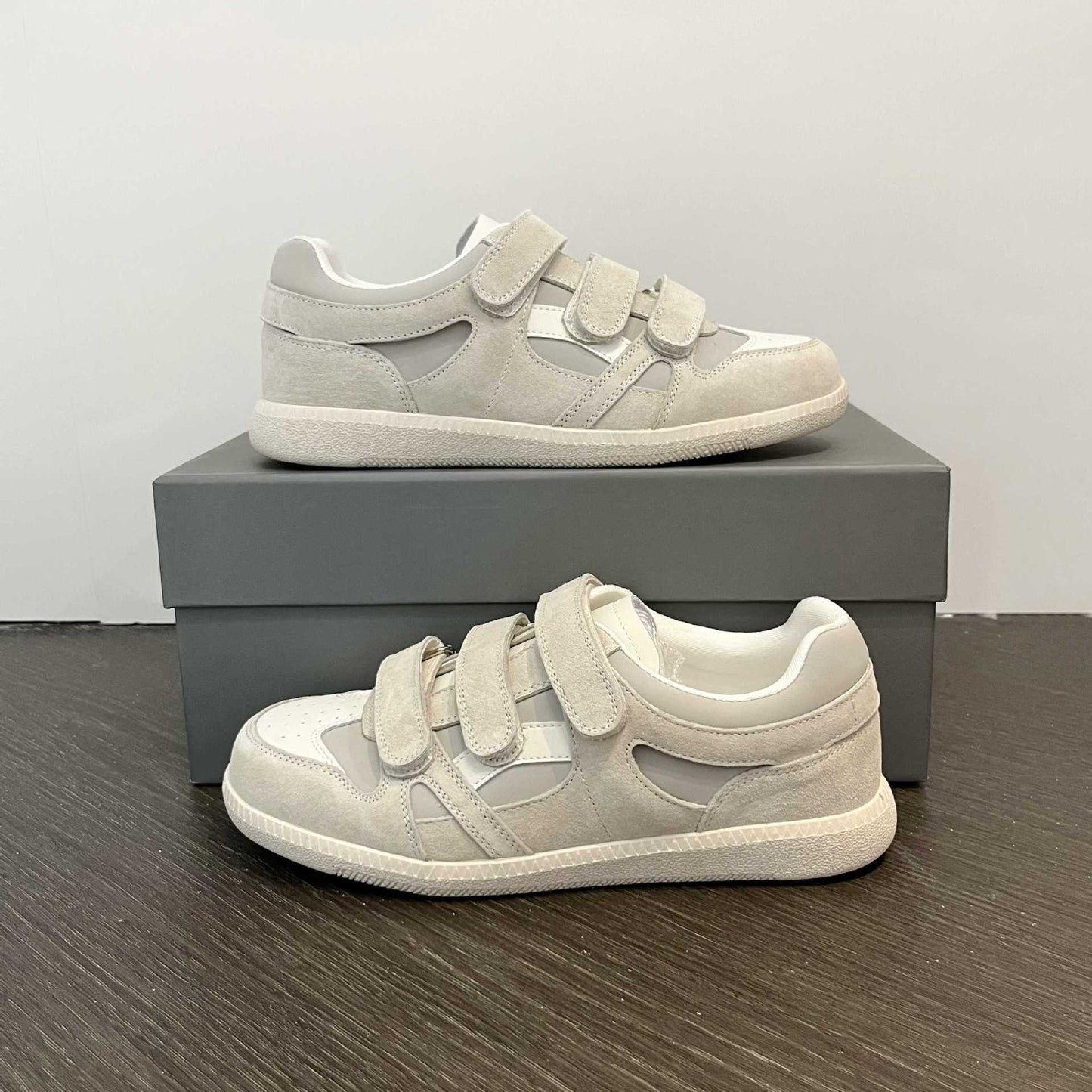 Women's Velcro Round Toe Fashion Fashionable Korean Retro Women's Casual Shoes