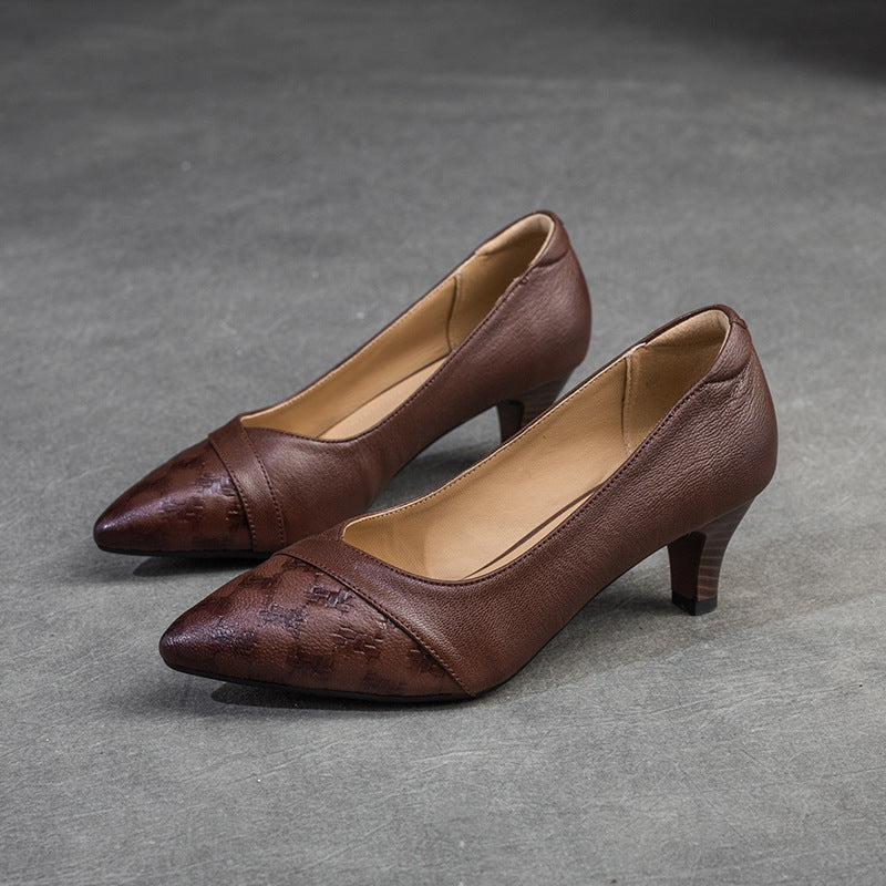 Women's Pointed Toe Low-cut Vintage Embossed Pumps Casual Shoes