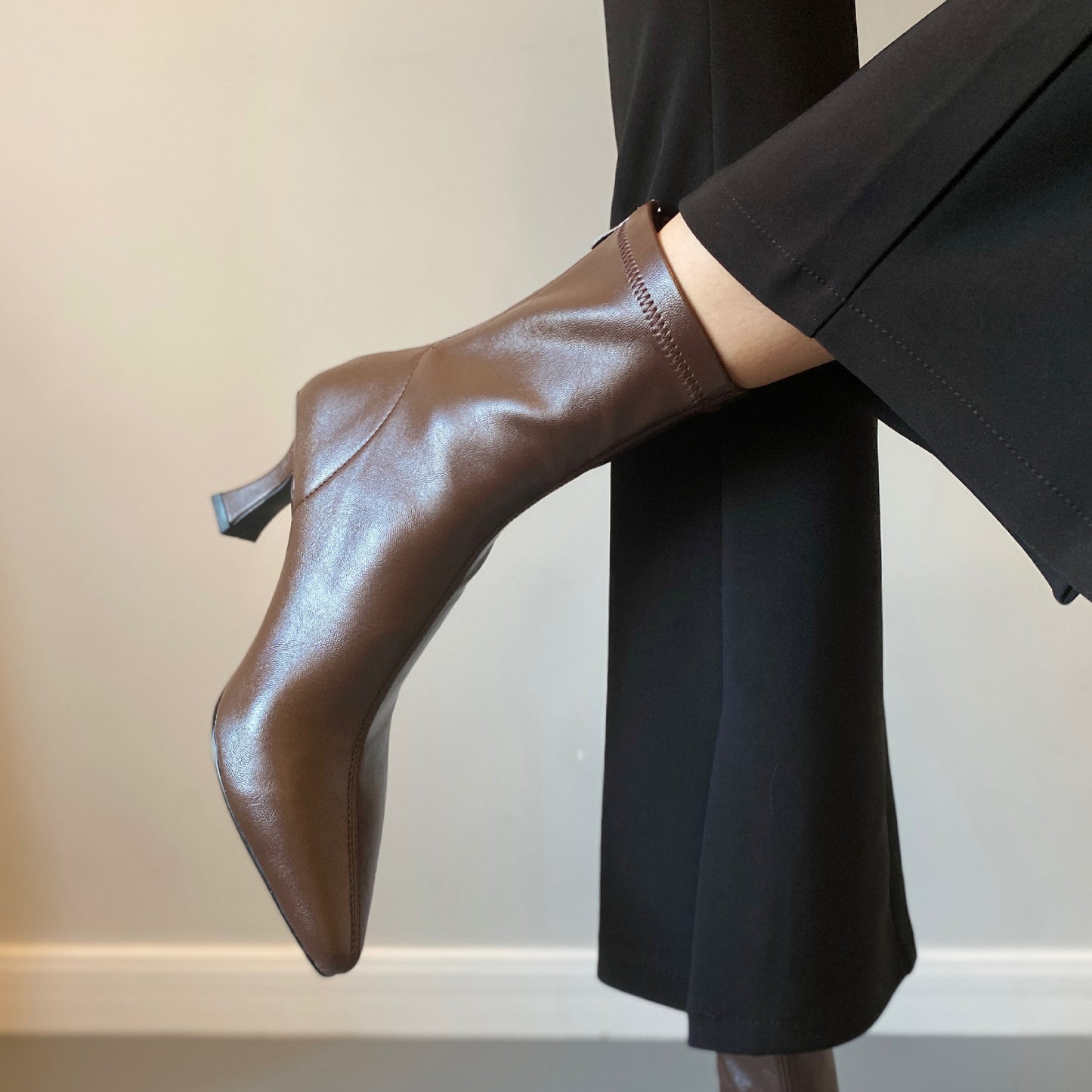 Women's Korean Pointed Stiletto High Stretch Temperament Boots