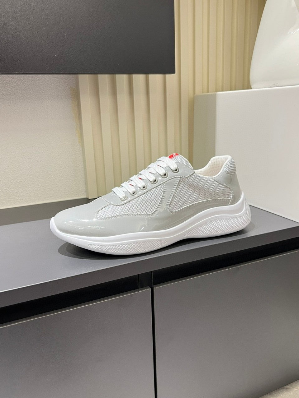 Men's Extra Large Sports First Layer Cowhide Patent Summer Sneakers