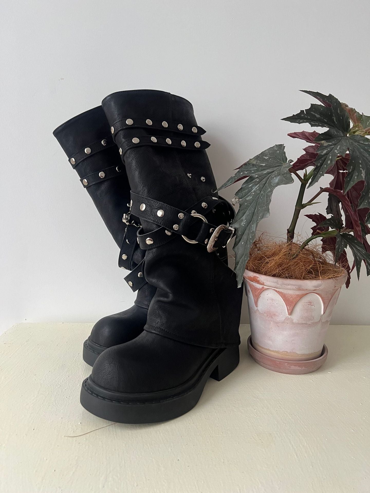 Women's Pantyhose Retro Round Toe Niche Design Boots