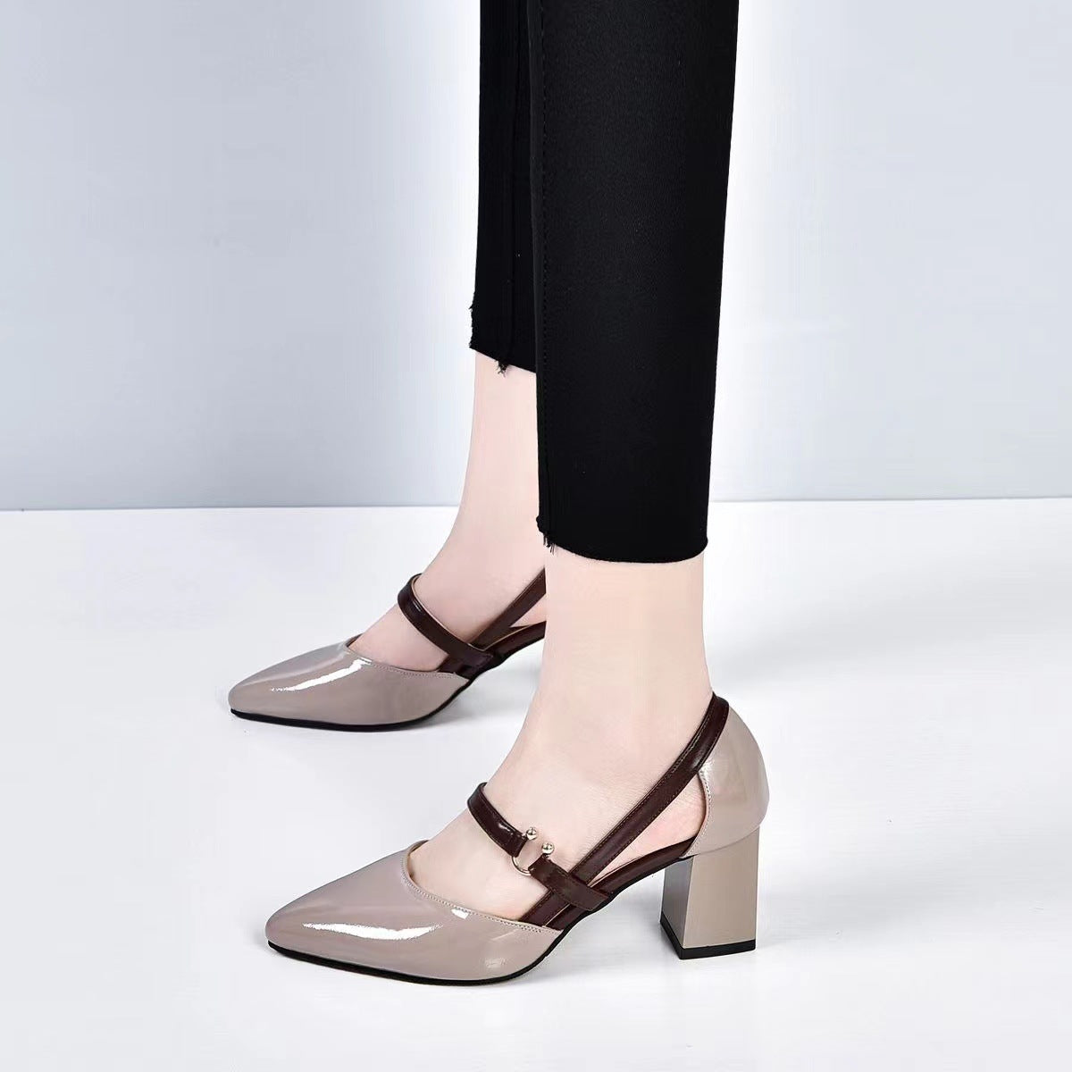 Women's Genuine French Style Small Chunky Pumps Fairy Pointed Women's Shoes
