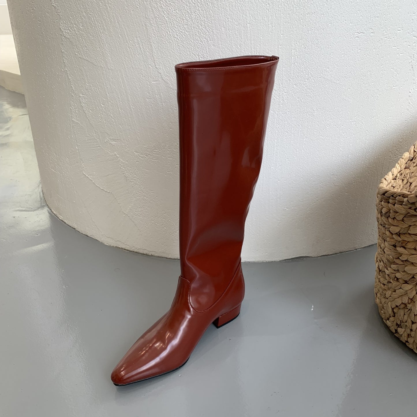 Low High Female Niche Pointed Toe Chunky Below The Knee Women's Leather Boots