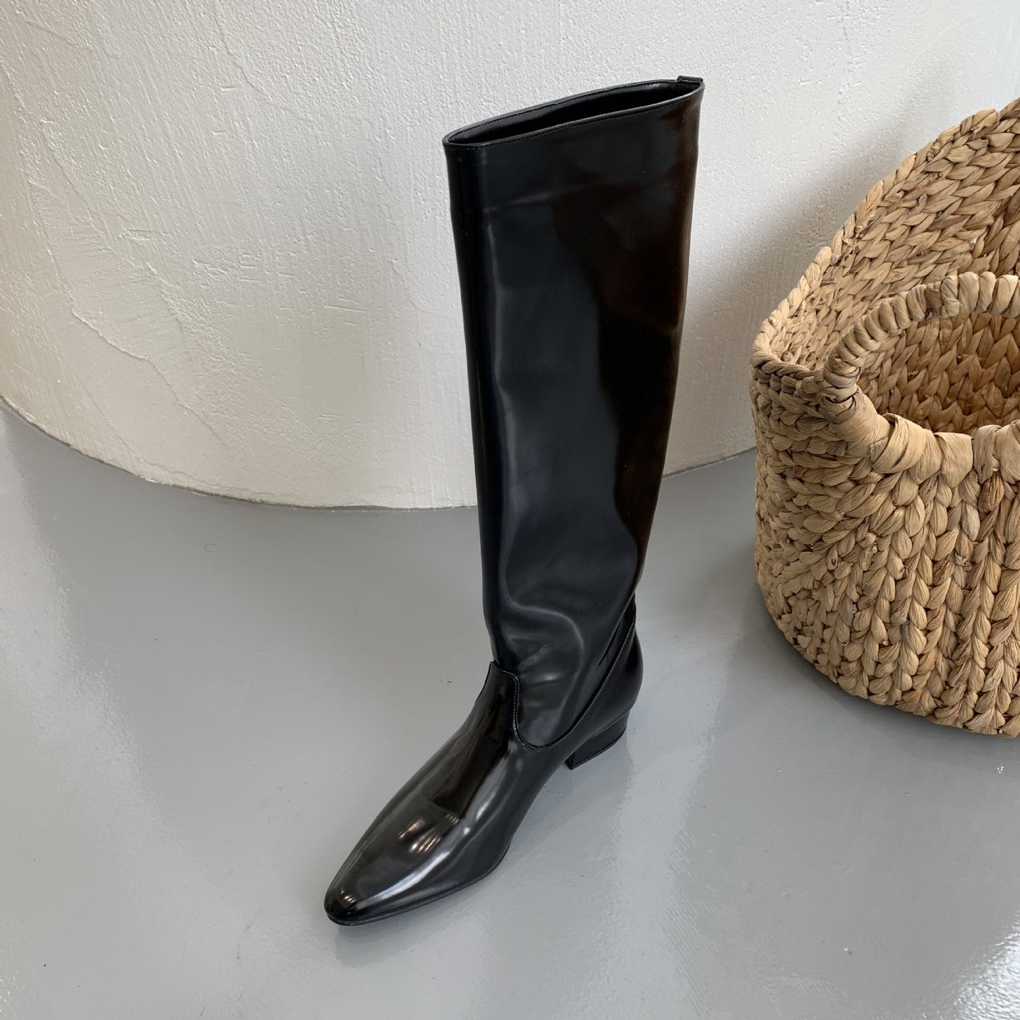 Low High Female Niche Pointed Toe Chunky Below The Knee Women's Leather Boots