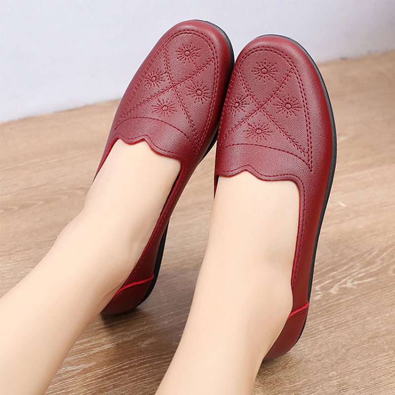 Women's Tendon Bottom Soft Slip-on Flat Round Leather Shoes