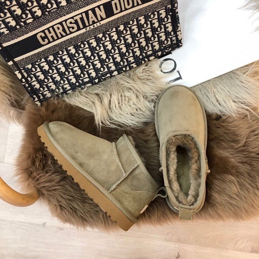Women's & Men's Winter Couple Sheepskin Fur Integrated Warm Snow Boots
