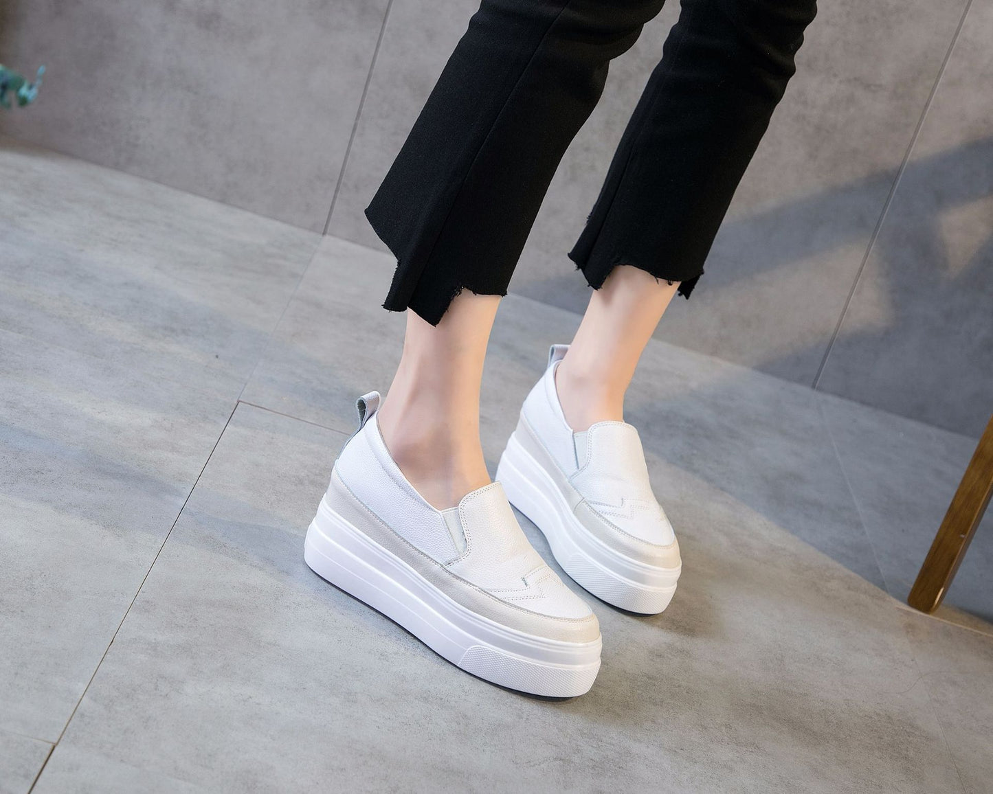 Women's Increasing Insole White Spring Thick-soled Small Women's Casual Shoes