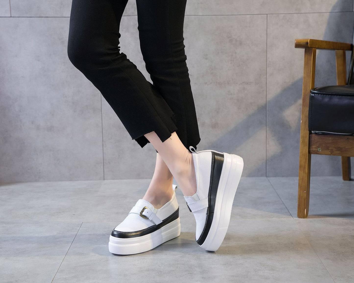 Women's Increasing Insole Genuine Spring Thick Bottom Buckle Small Women's Casual Shoes