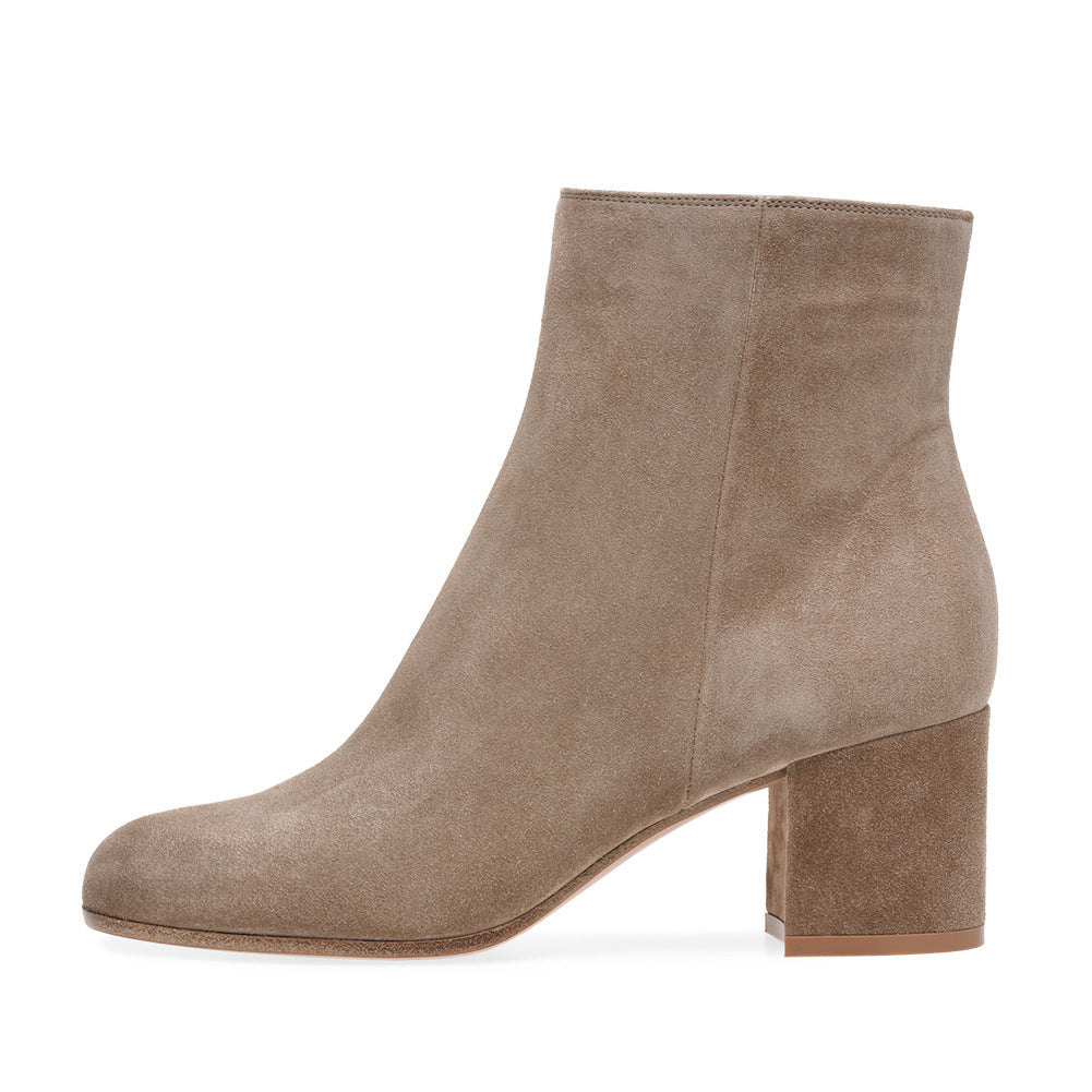 Women's Chunky Round Toe Mid Ankle Large Boots