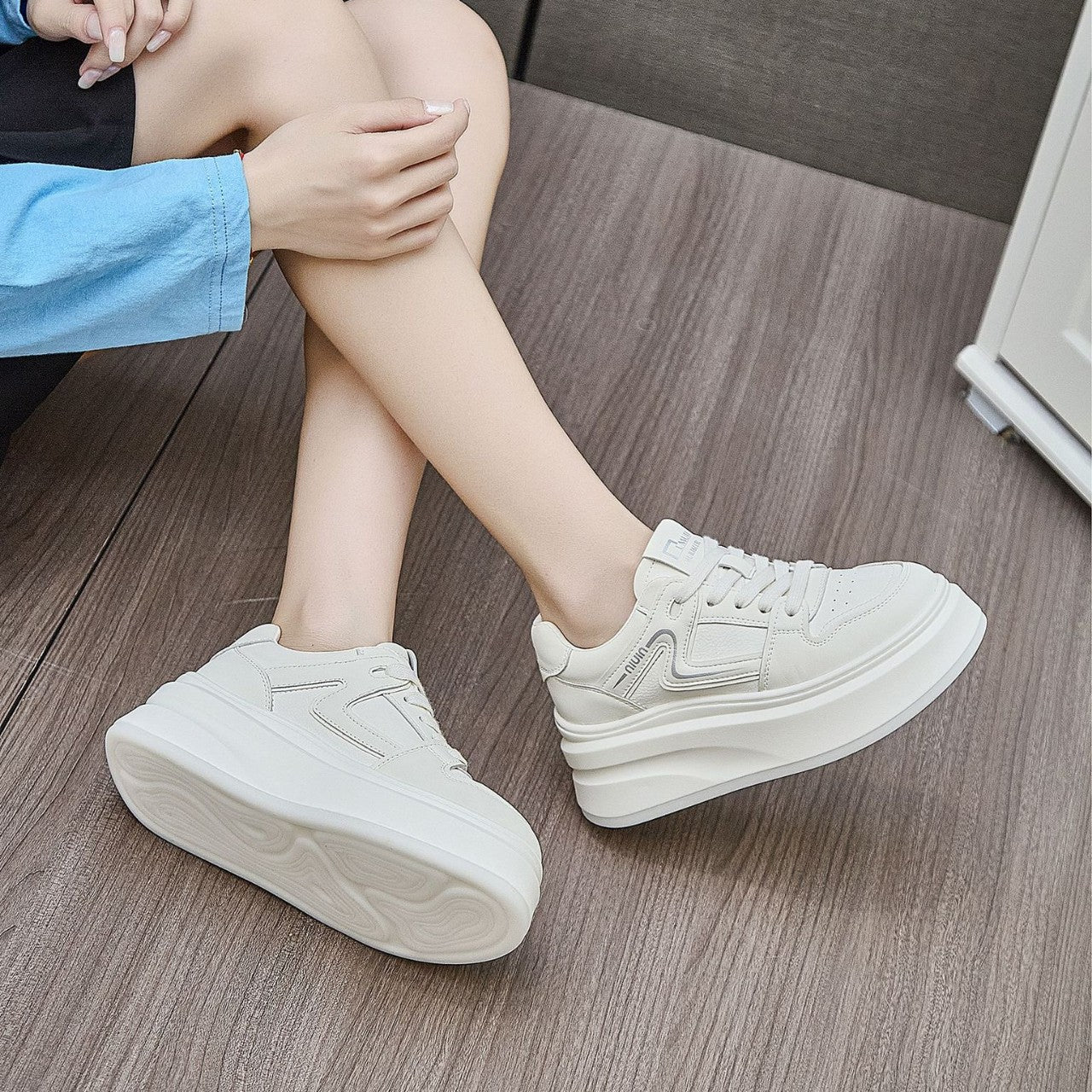 Women's White Breathable Hollow Mesh Small Height Increased Women's Casual Shoes