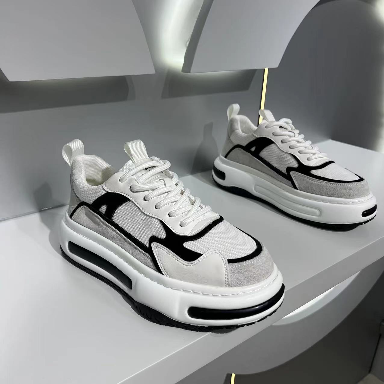 Men's Round Toe Korean Sports Daddy Affordable Sneakers