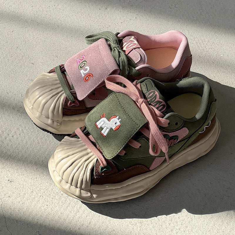 Women's & Men's Dissoed Retro Platform Hight Increasing Board Asymmetric Mandarin Duck Fashion Men's Casual Shoes