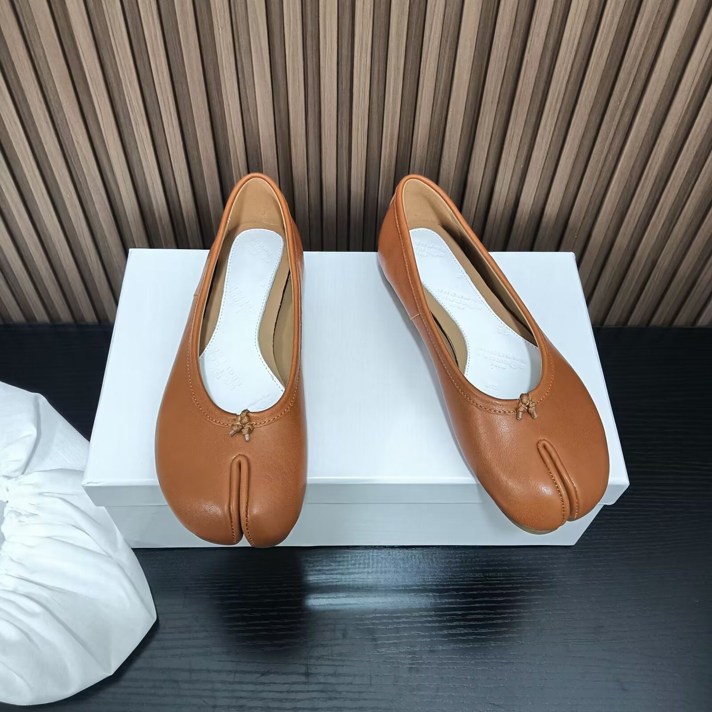 Women's Sheepskin Horseshoe Ballet Dancing Genuine Tabi Flat Women's Casual Shoes