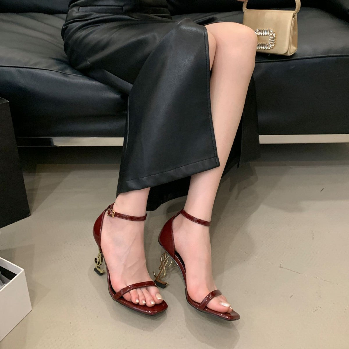 Women's Classic Style Sexy Letters Summer Strap Buckle Women's Shoes