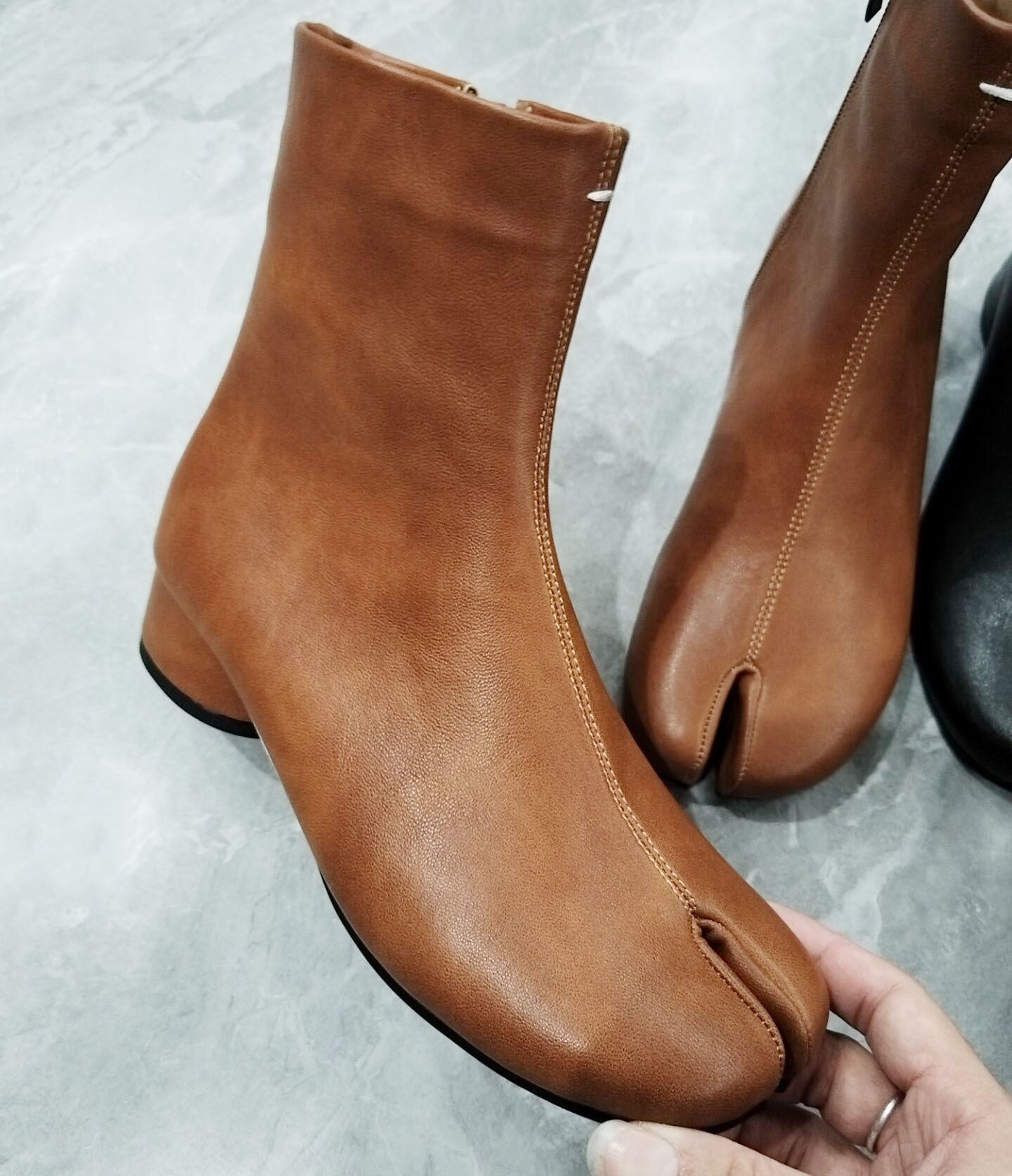 Women's Toe Trotter Niche Slimming Chunky Retro Side Zipper Chelsea Heels
