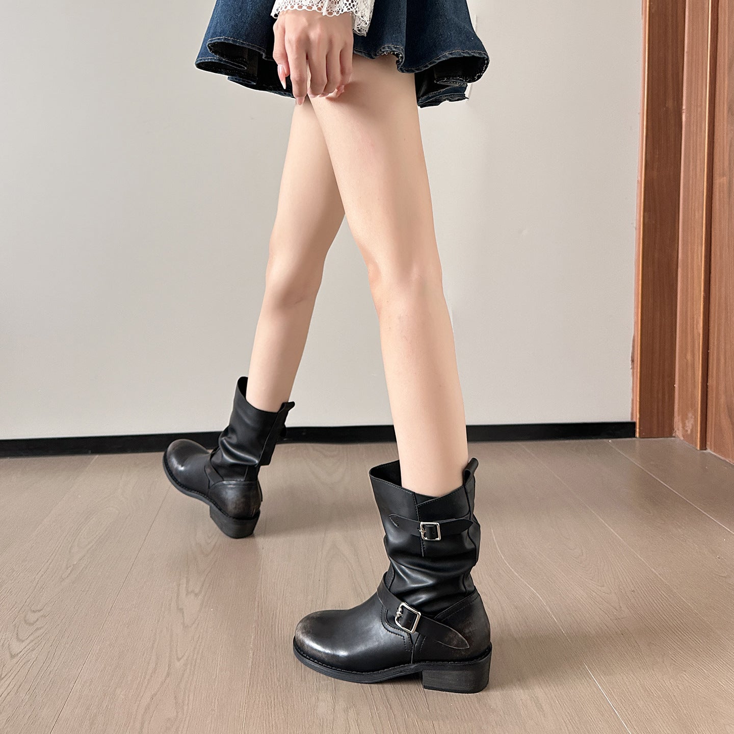 Women's Distressed Fashion Brushed Chunky Platform Knight Belt Buckle Length Loose Women's Leather Boots