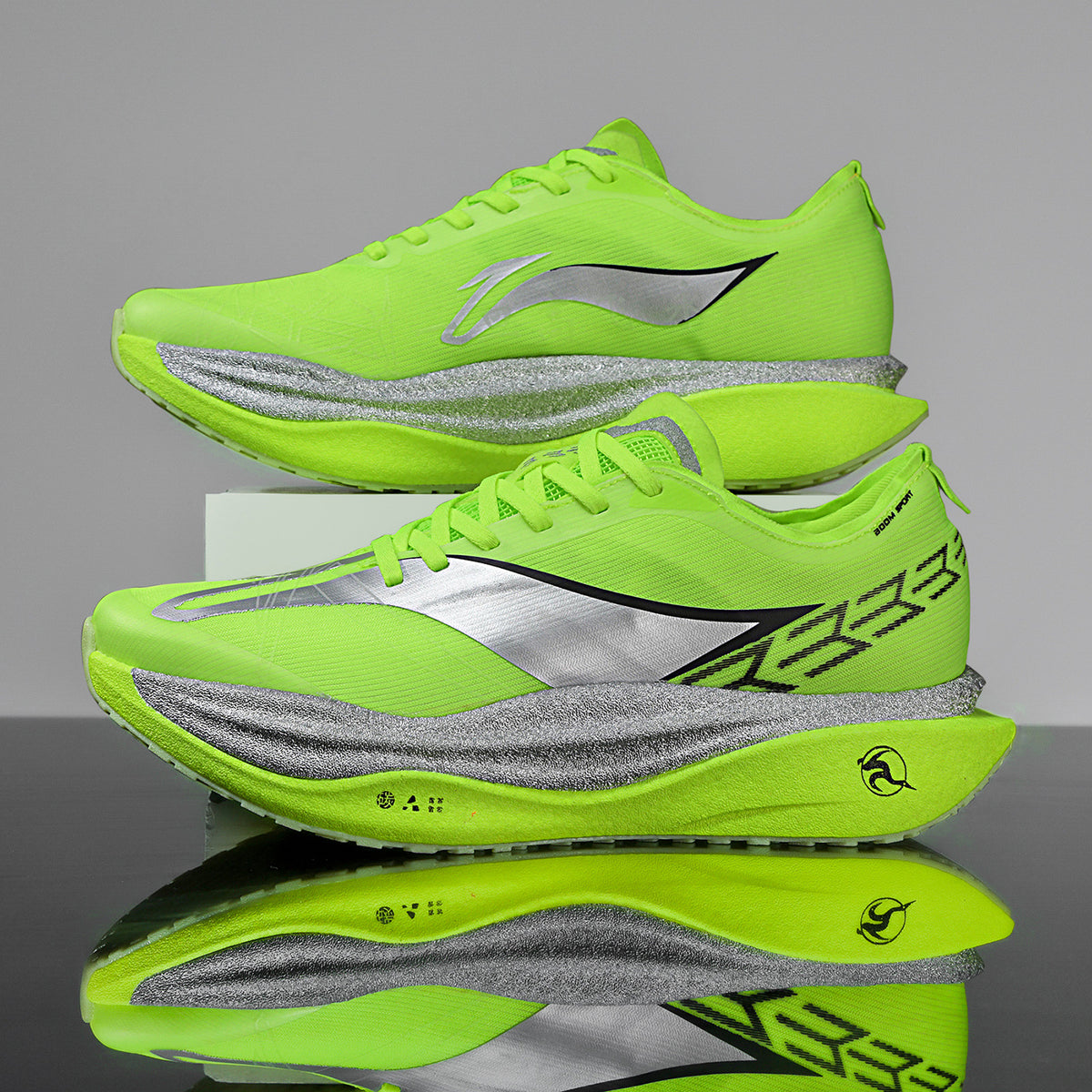 Women's & Men's Carbon Plate Running Lightweight Breathable Soft Men's Sports Shoes