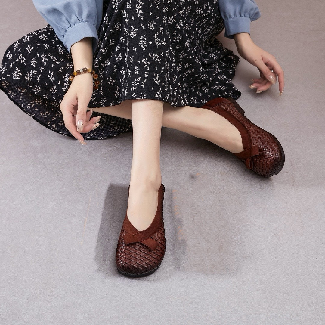 Women's Cowhide Slip-on Woven Bow Breathable Flat Middle-aged Mother Shoes