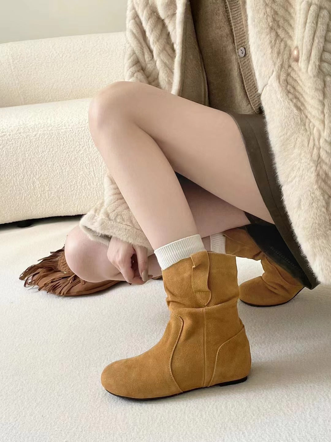 Women's Retro Height Increasing Insole Pile Style Slimming Western Short Boots