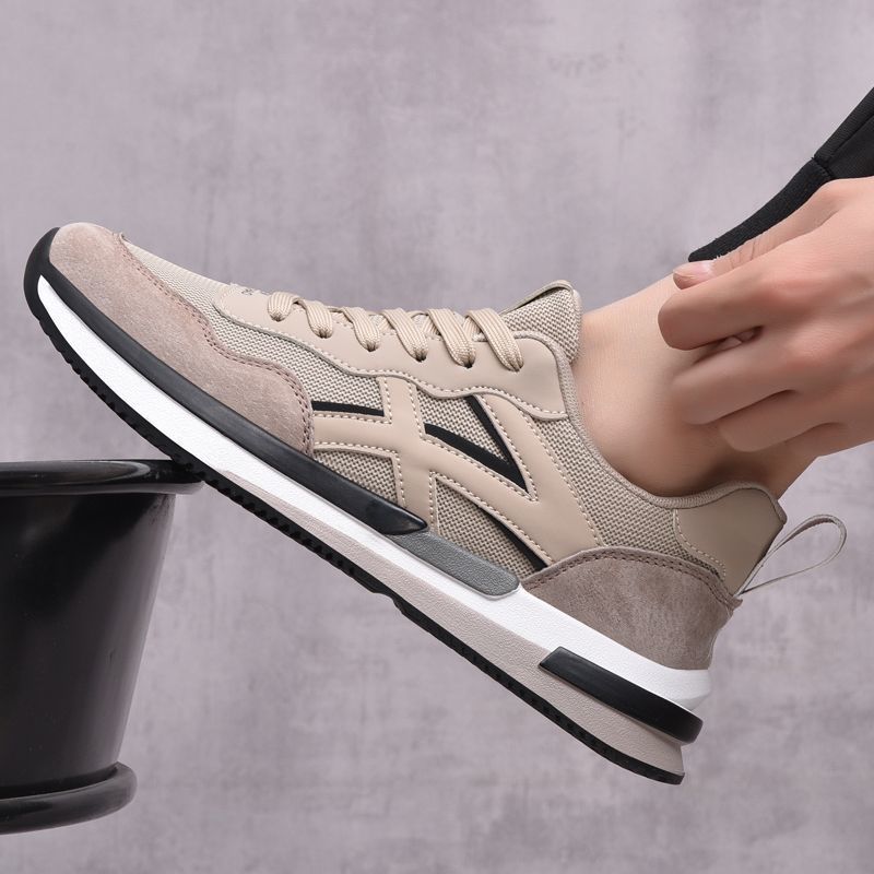 Men's Breathable Sports Lightweight Soft Sole Dad Sneakers