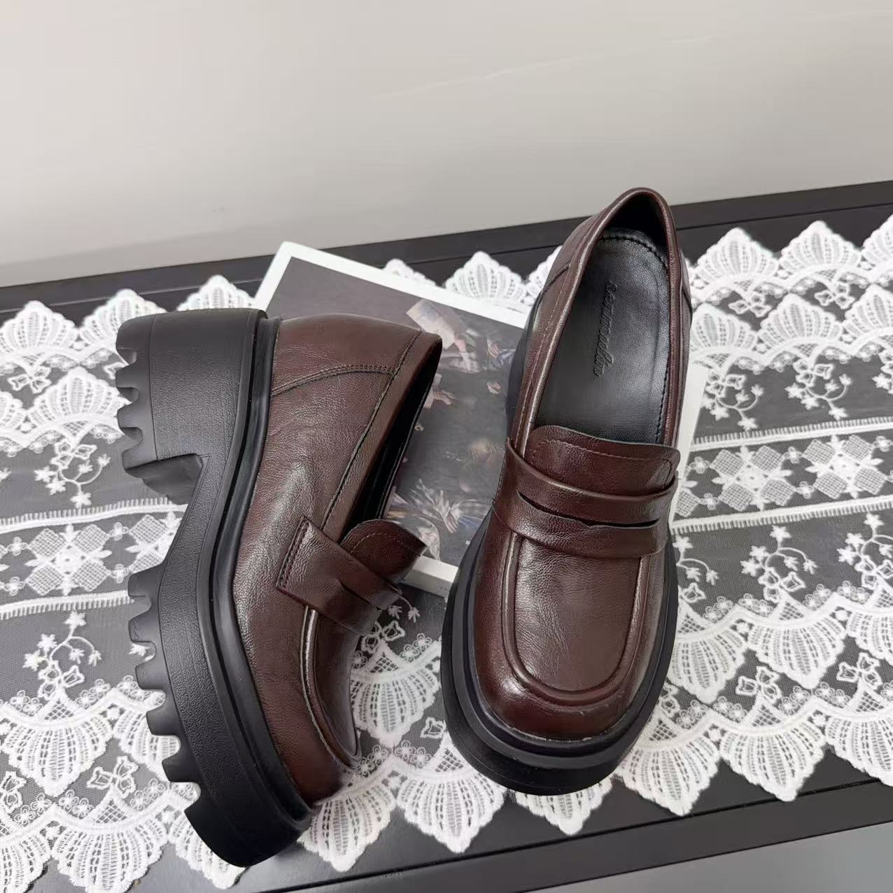 Women's Increasing Insole Thick High Platform Black Leather Shoes