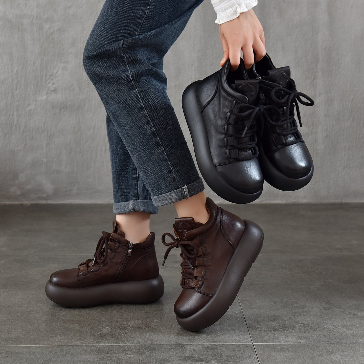 Women's Lightweight Platform Booties Retro Short Martin Boots
