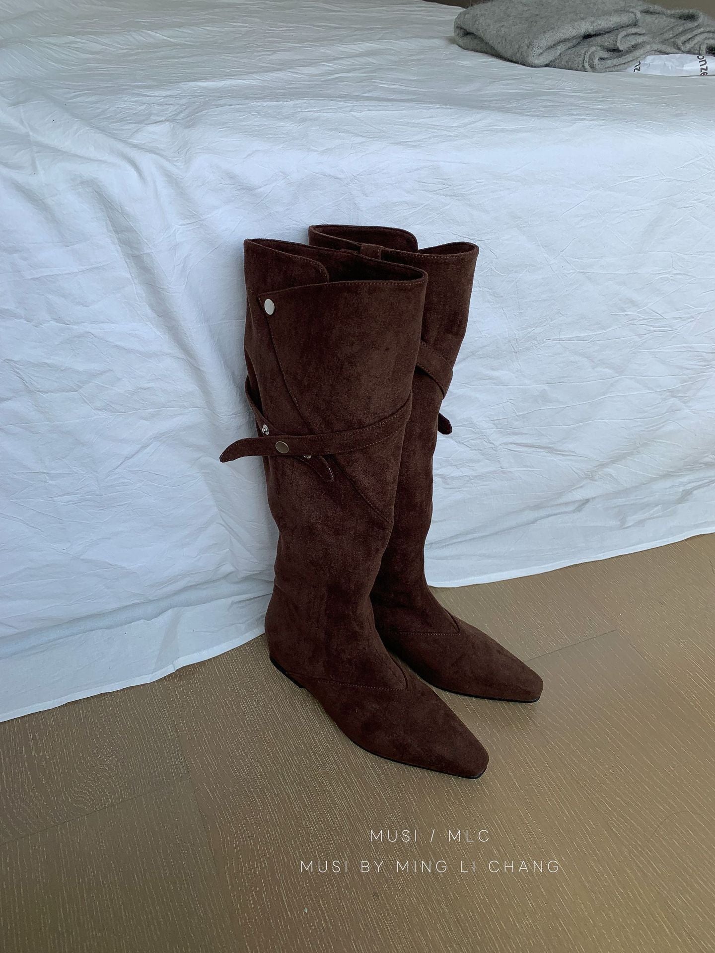 Women's Toe Height Increasing Insole Short Elegant Slimming French Fashion Sexy Boots