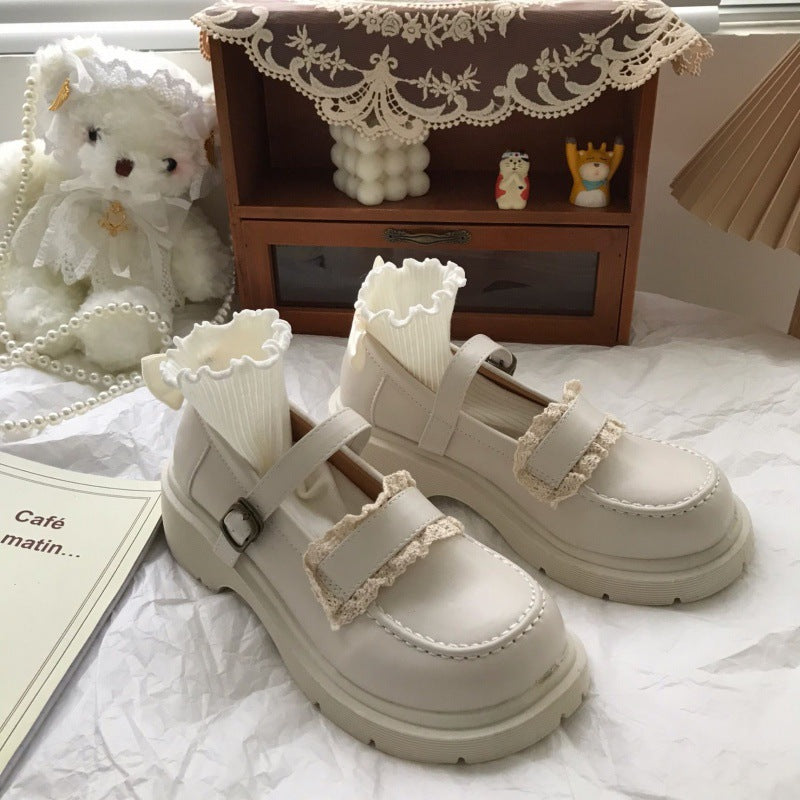 Retro British Style White Fairy Word Leather Shoes