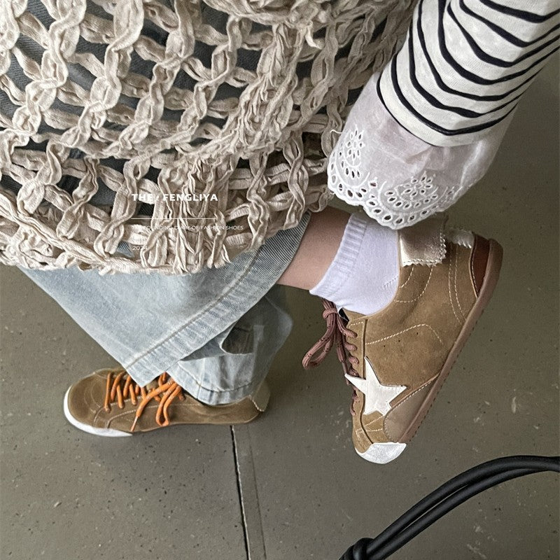Women's Cowhide Retro Star Pattern Not Tired Feet Lace Women's Casual Shoes