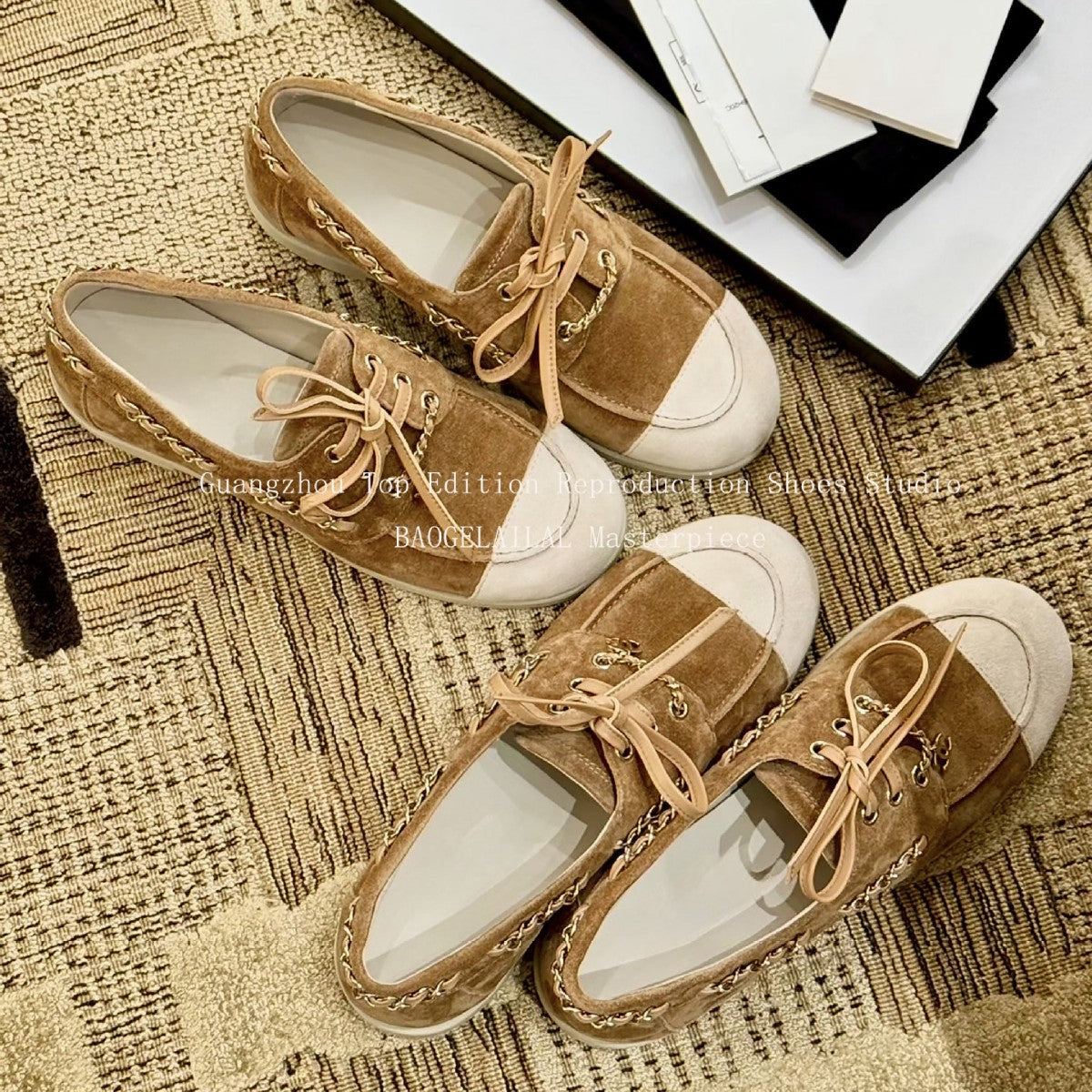 Women's Spring Classic Style Metal Chain Suede Versatile Color Matching Loafers