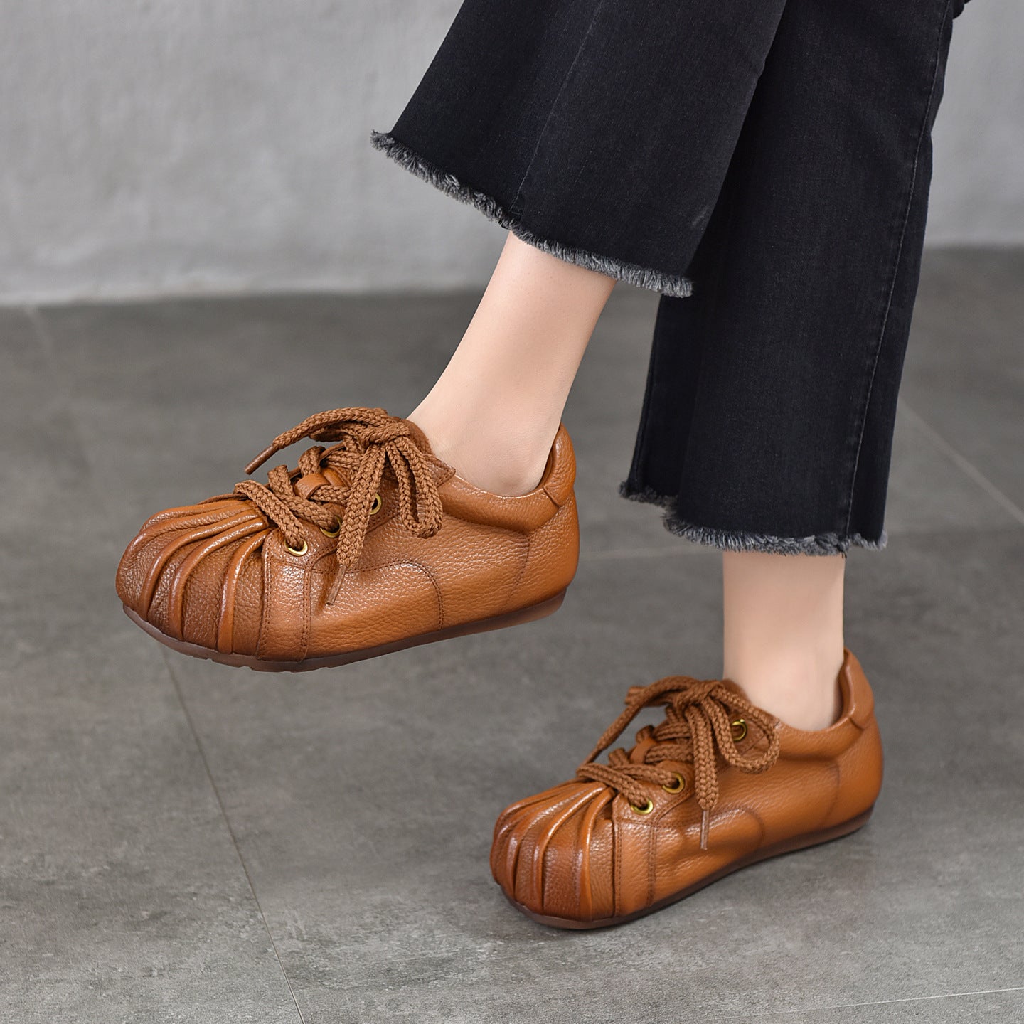 Women's Handmade Genuine Round Toe Flat Spring First Layer Women's Casual Shoes