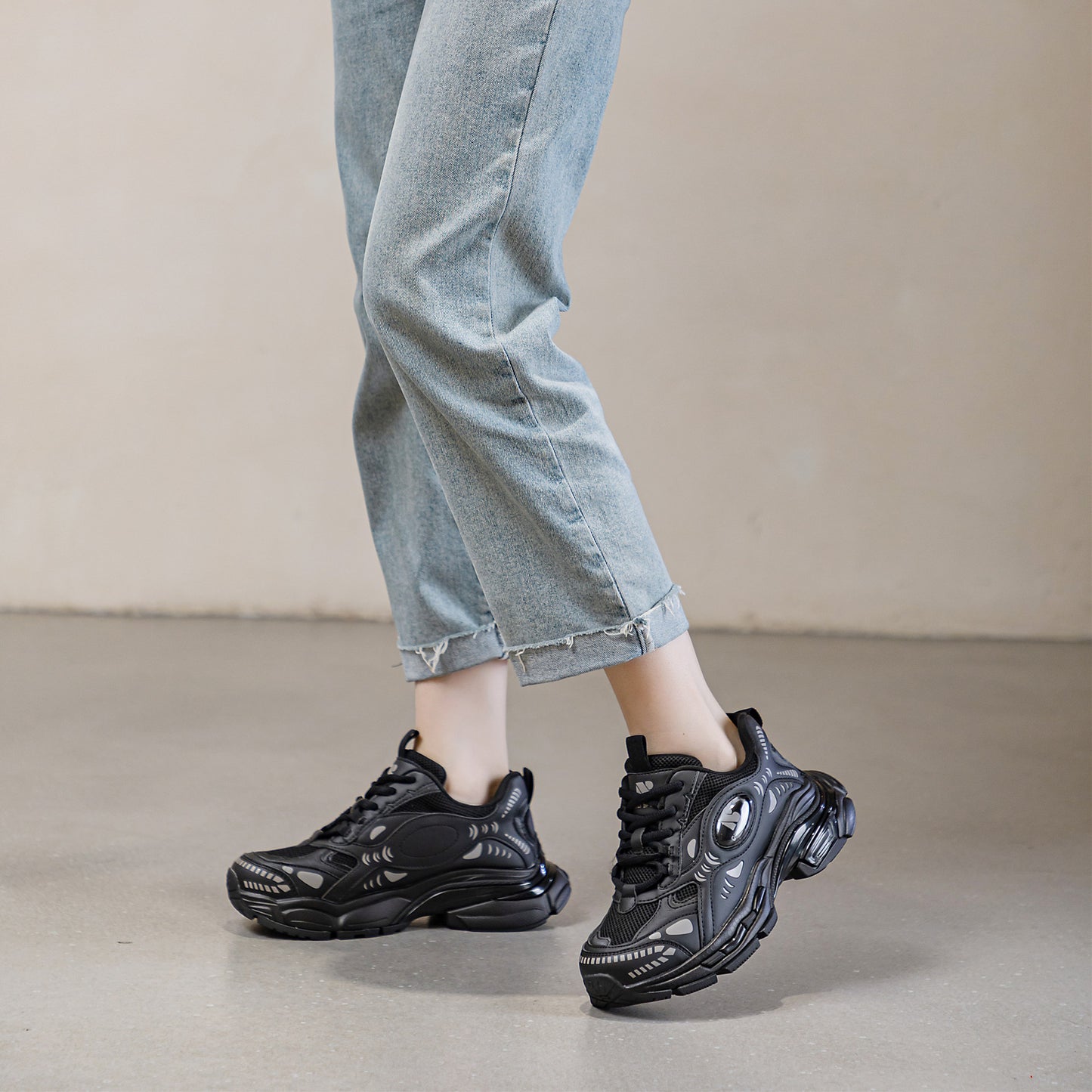 Women's Retro Clunky Platform Height Increasing Leisure Sneakers