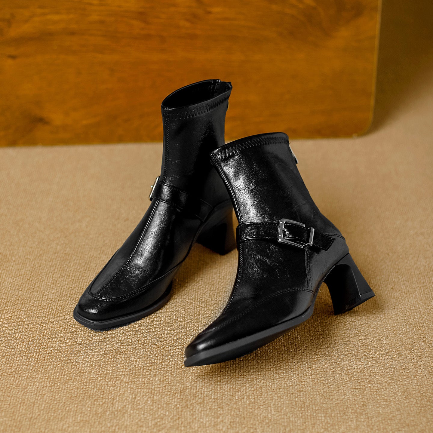 Women's Retro Skinny Autumn Super Beautiful French Ankle Not Tired Feet Women's Leather Boots
