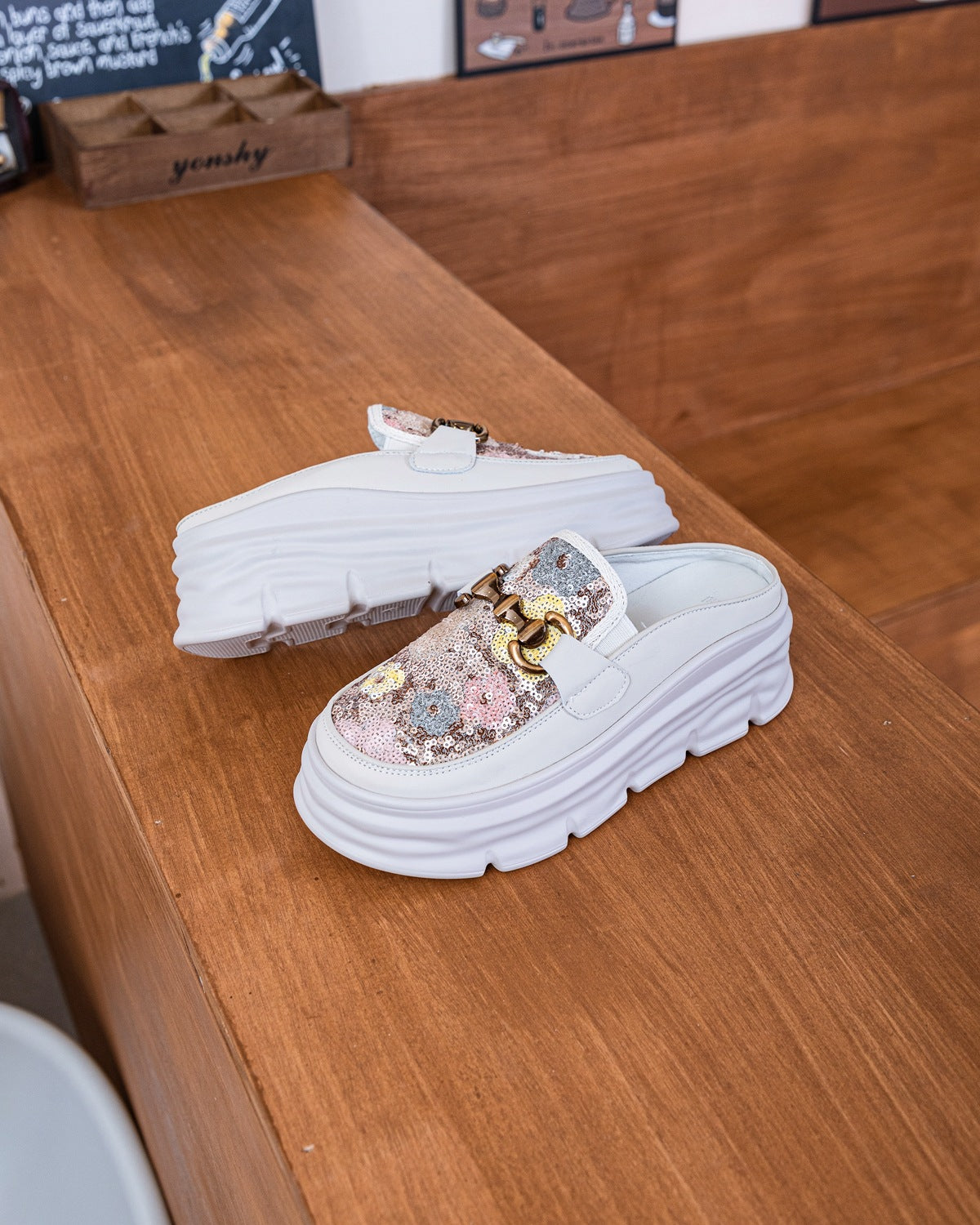 Women's Half Thick Bottom Fashionable Breathable Flat Slippers