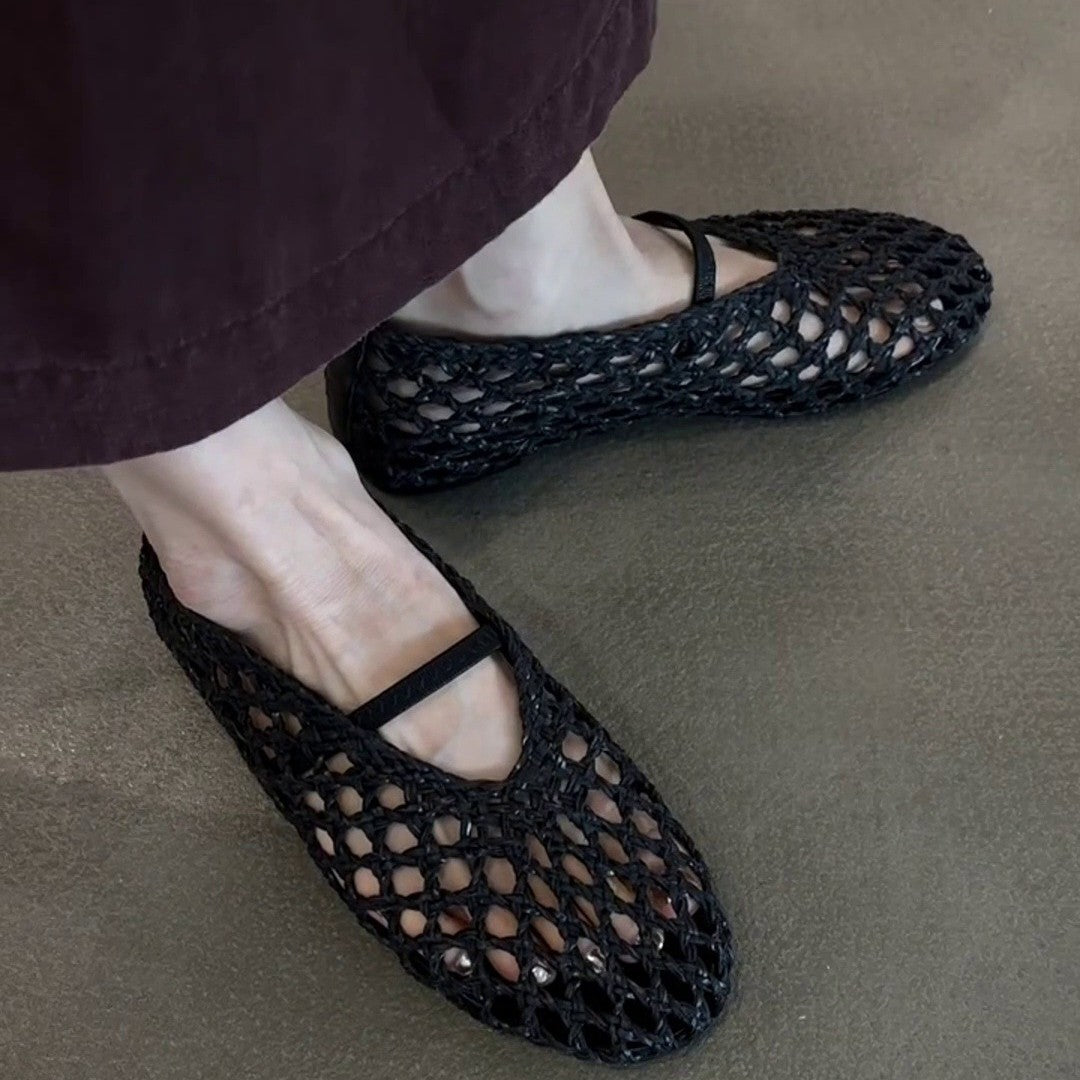 Women's Style Retro Minority Weaving Hollow Flat Summer Comfortable Outdoor Closed Sandals