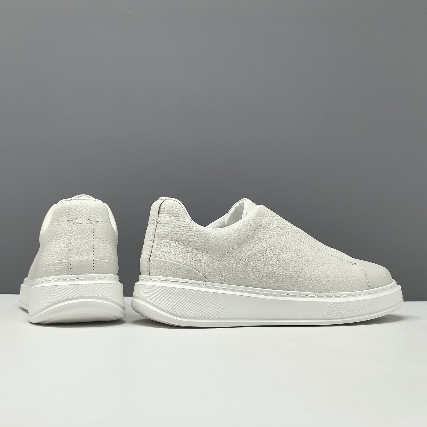 Men's Trendy White Light Luxury Slip-on Lazy Men's Board Shoes