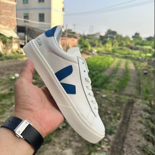 Women's & Men's French V-shaped White Classic Campus Couple Women's Casual Shoes