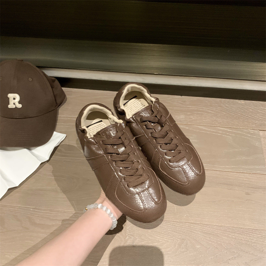 Women's Light White Thin Breathable Sports German Training Show Feet Little Women's Casual Shoes