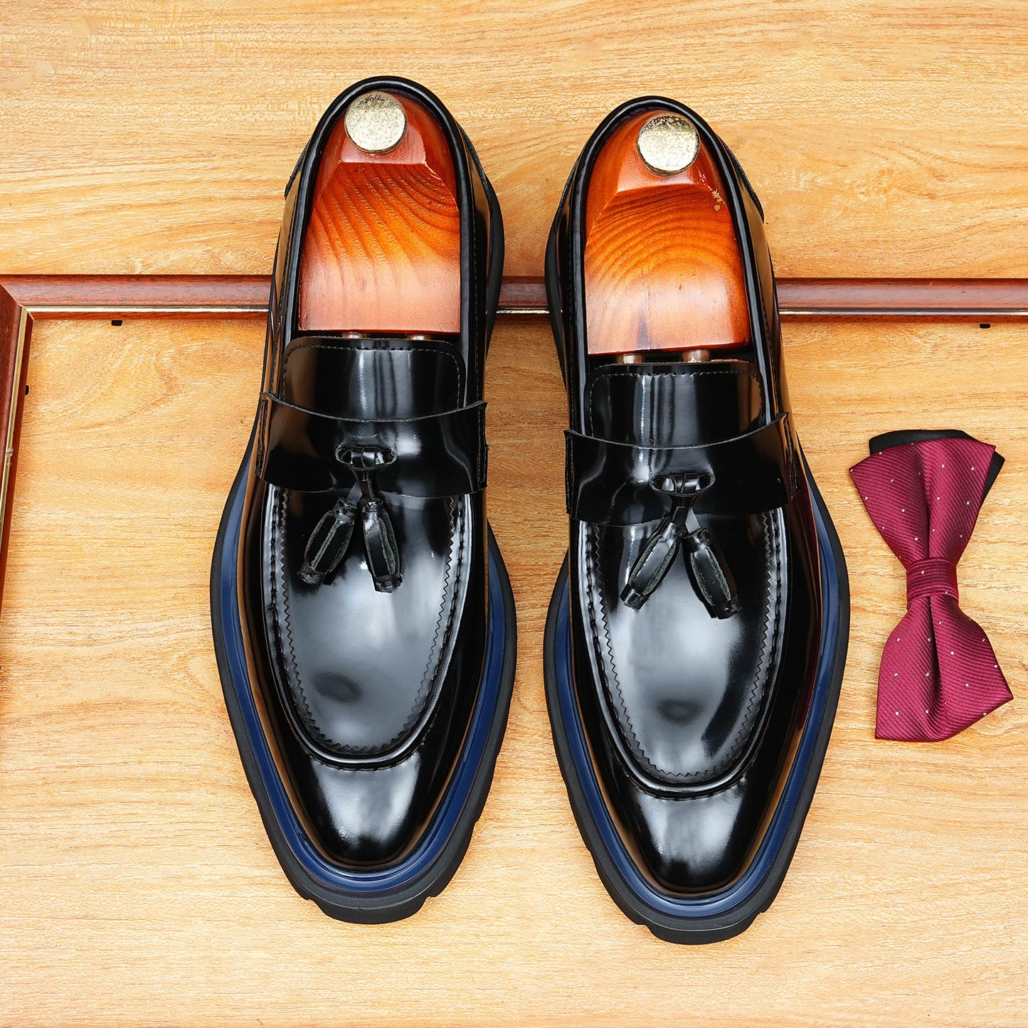 Men's Glossy Thick Bottom Red Blue Edge Men's Casual Leather Shoes