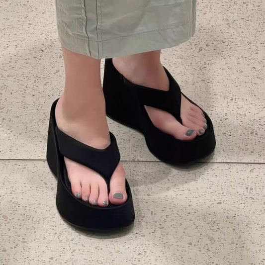 Women's Small Raise The Bottom Summer Outer Wear Slippers