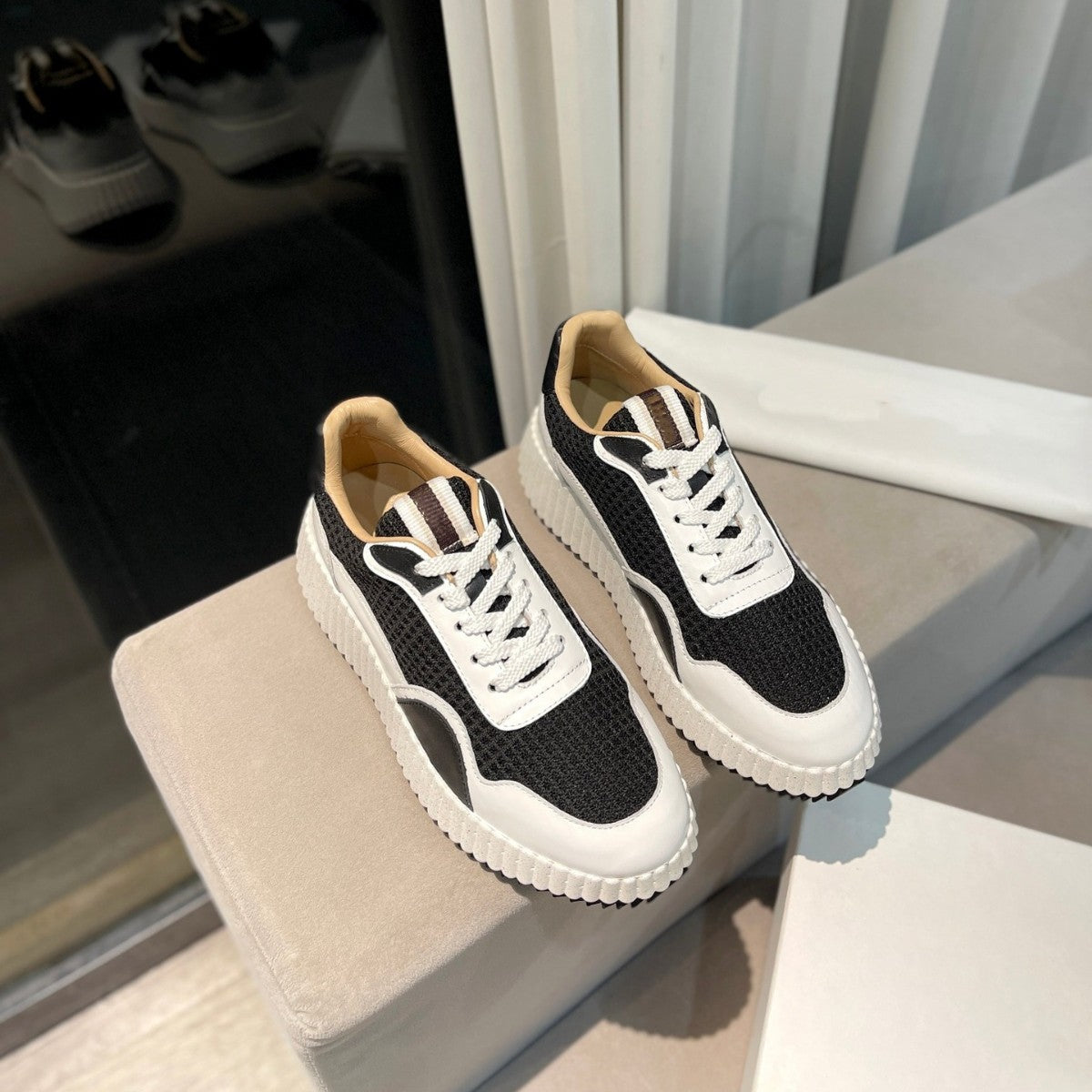 Women's Head Thick Bottom Height Increasing Breathable Platform Men's Shoes
